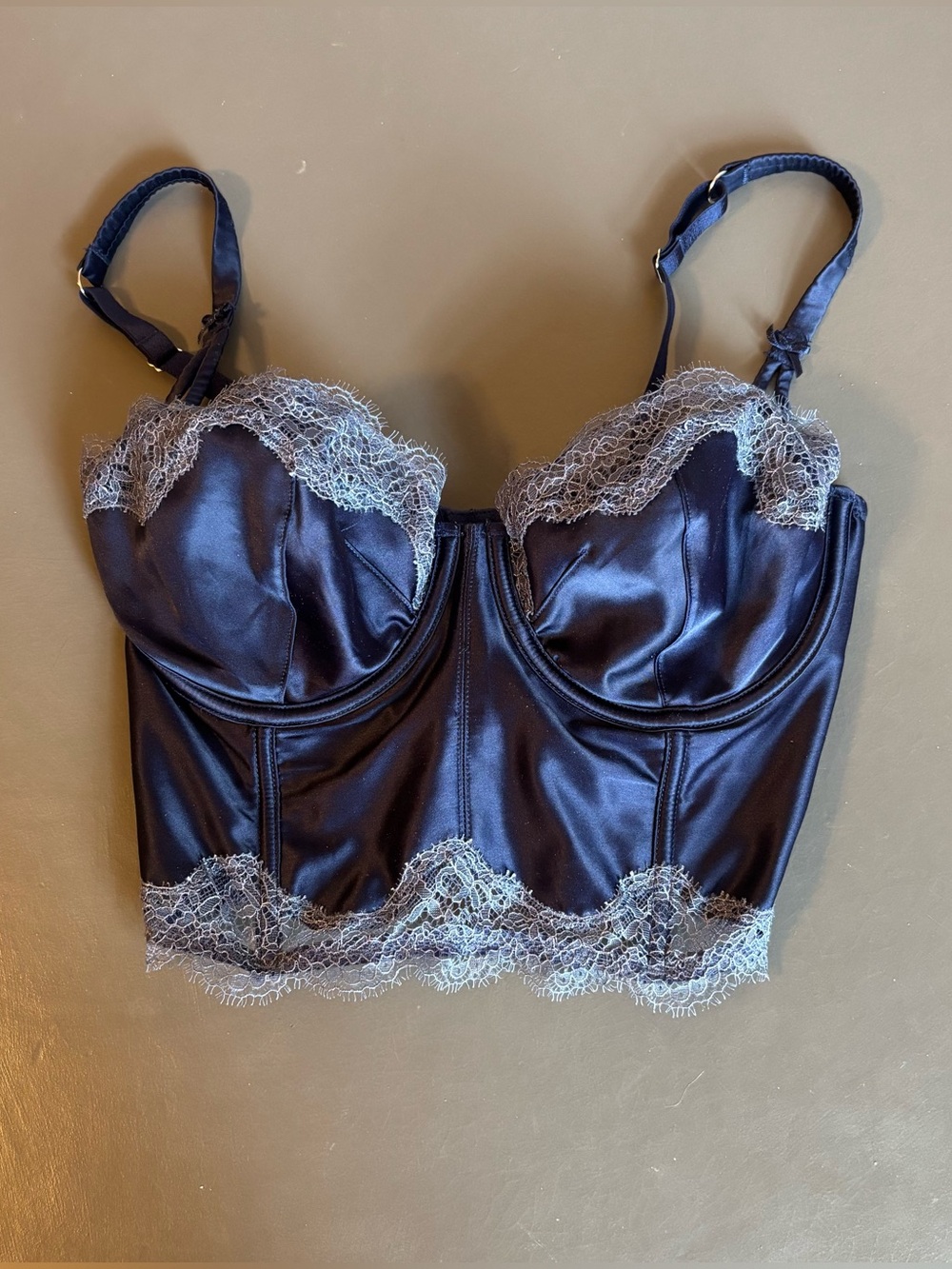 Victoria's Secret Dream Angels Balconet Bustier Bra. Size 32DD.